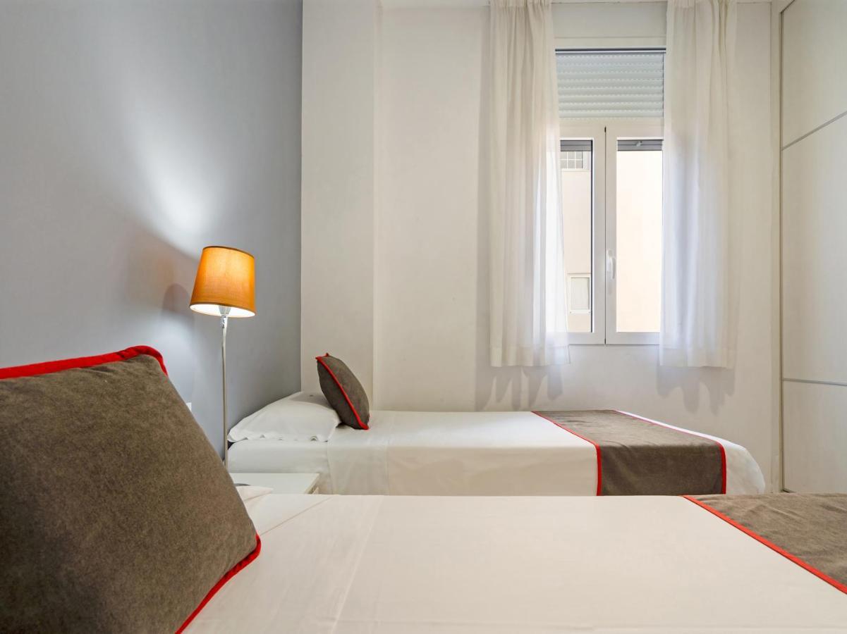 Oyo Style Apartments Puerto Valencia Bagian luar foto